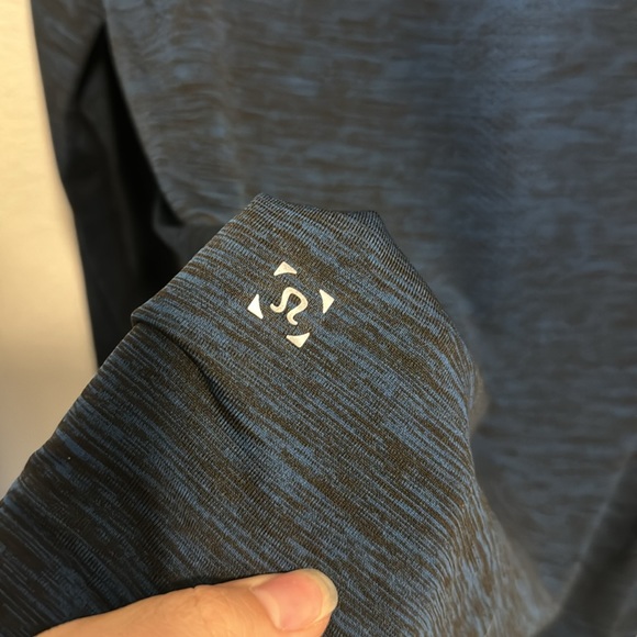 Lululemon metal vent LS top - Picture 6 of 6
